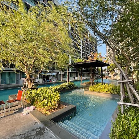 Luxury Condominium Sukhumvit 77 Bangkok Exterior photo